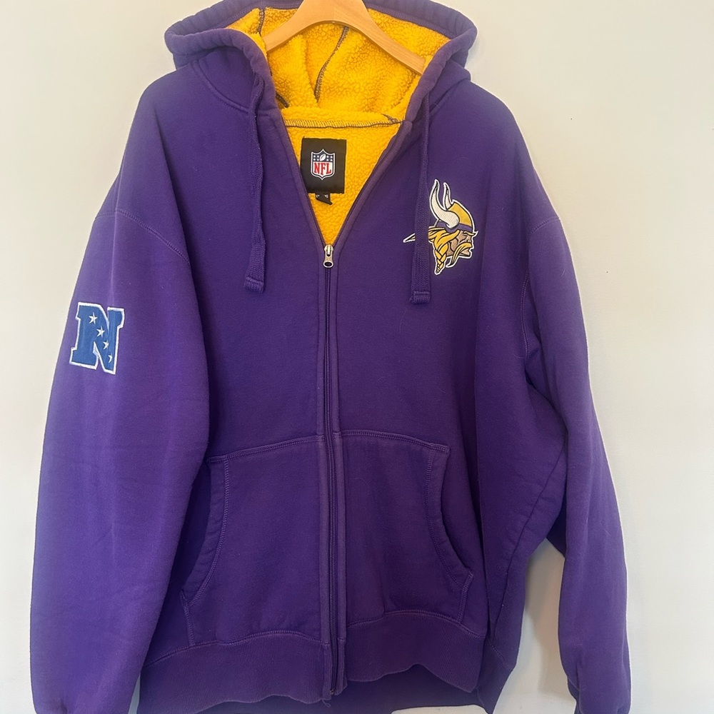 NFL Minnesota Vikings Purple Hoodie with Gold Sherpa Lining